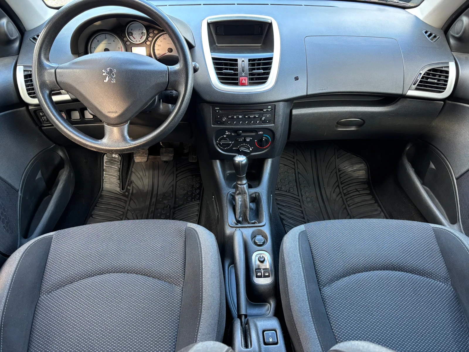 Peugeot 206 PLUS 1.4 HDI 70 к.с, снимка 13 - Автомобили и джипове - 54653644