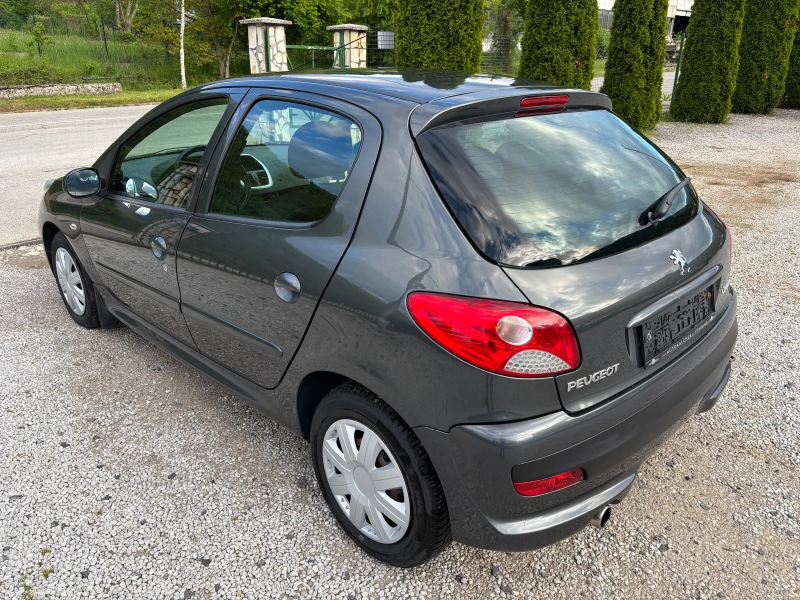 Peugeot 206 PLUS 1.4 HDI 70 к.с, снимка 7 - Автомобили и джипове - 54653644