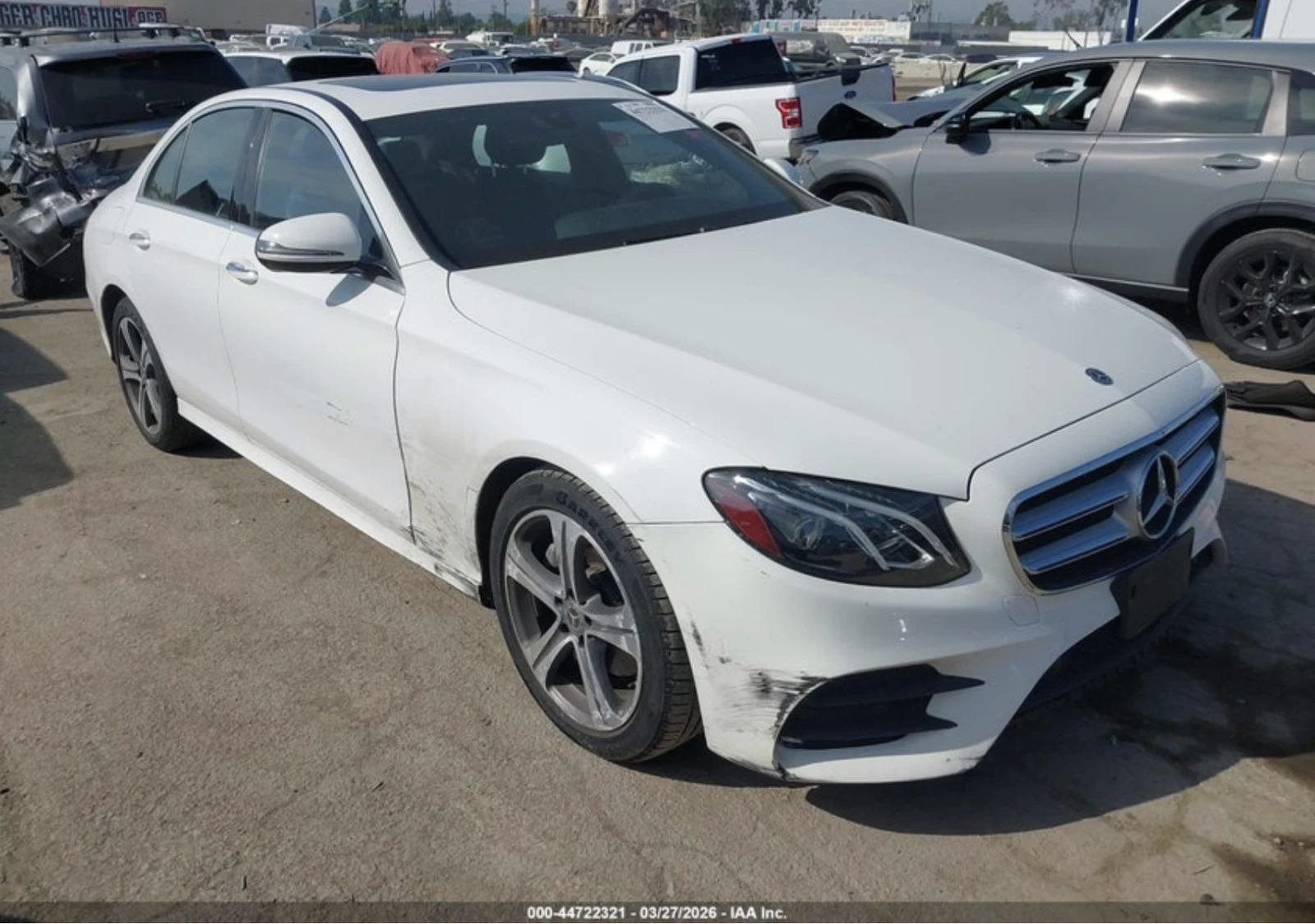 Mercedes-Benz E 300 АВТОКРЕДИТ* ЦЕНА БЕЗ АНАЛОГ* 
