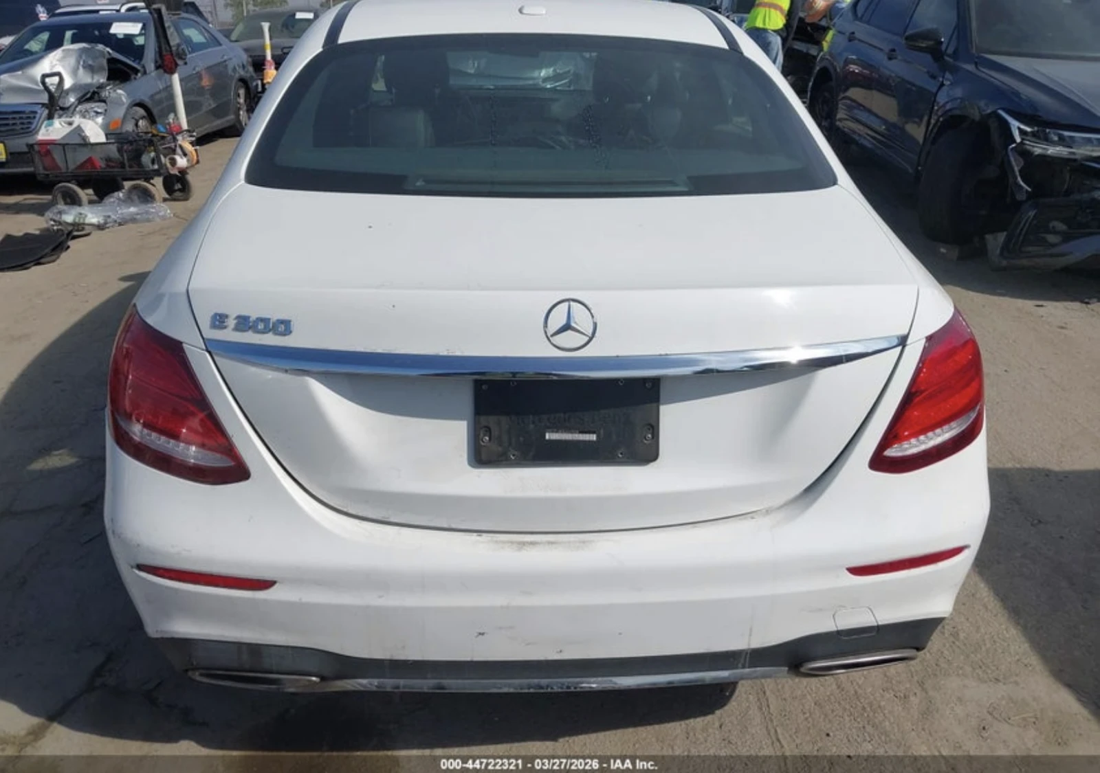 Mercedes-Benz E 300 АВТОКРЕДИТ* ЦЕНА БЕЗ АНАЛОГ* , снимка 13 - Автомобили и джипове - 54680498