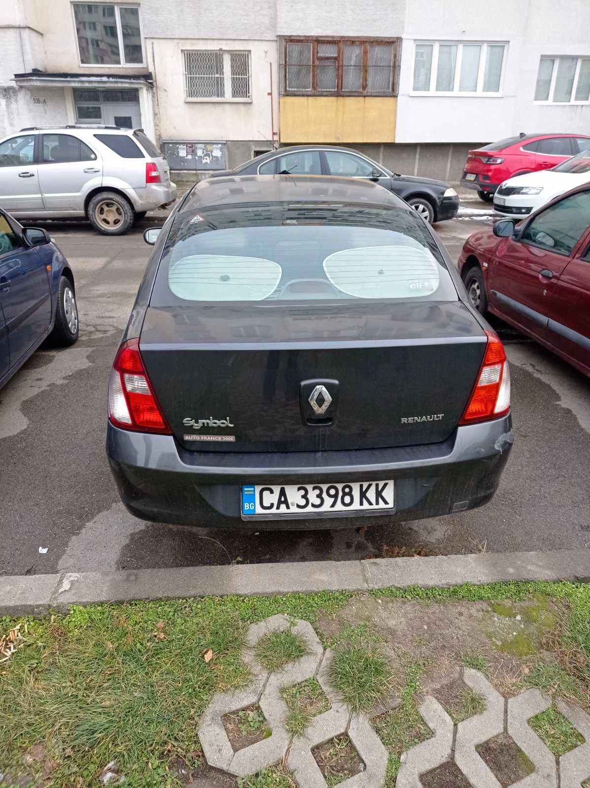 Renault Symbol, снимка 11 - Автомобили и джипове - 54718728