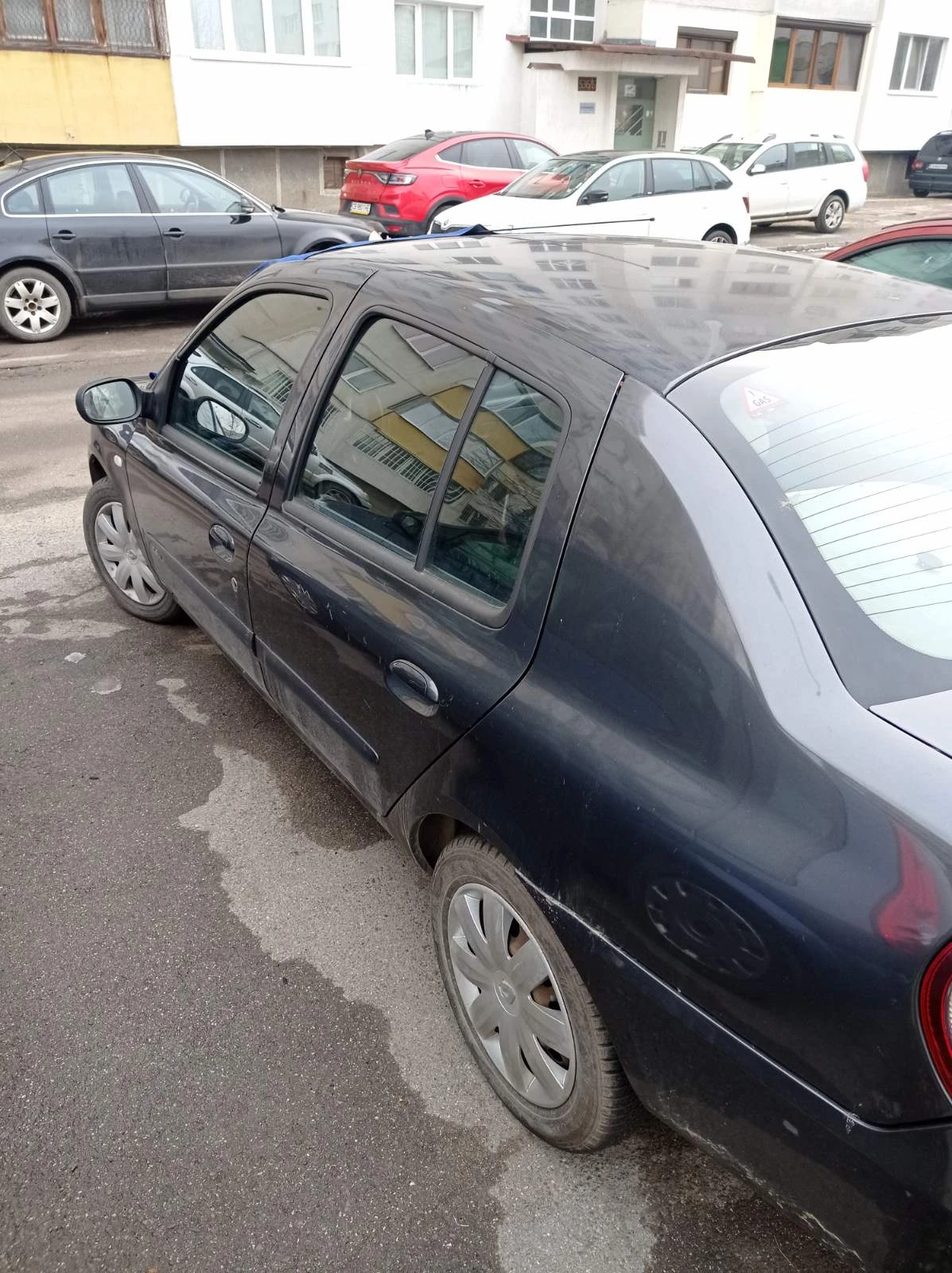 Renault Symbol, снимка 10 - Автомобили и джипове - 54718728