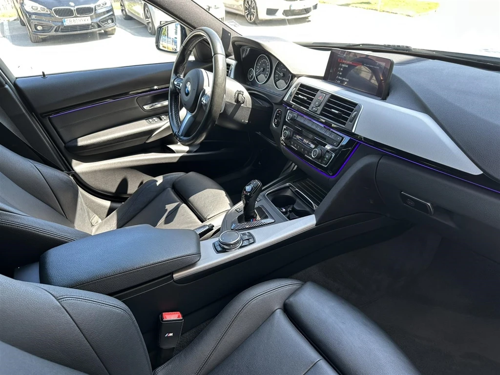 BMW 335 xDrive Touring, снимка 8 - Автомобили и джипове - 54753797