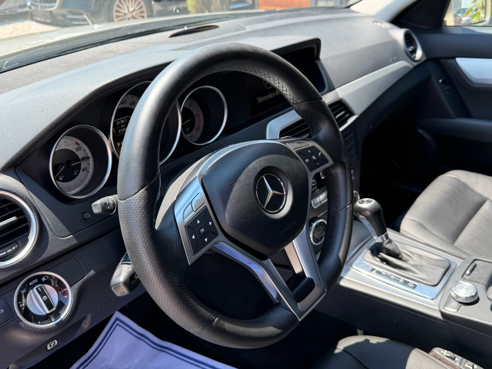 Mercedes-Benz C 200 Нов внос от Белгия , снимка 10 - Автомобили и джипове - 54867835