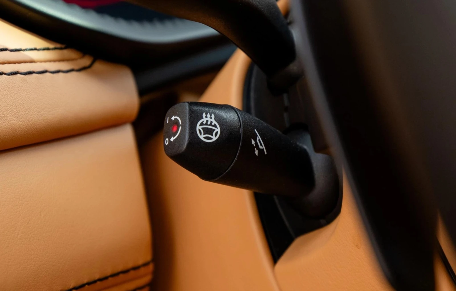 Aston Martin DBX V8 4.0 , снимка 14 - Автомобили и джипове - 54909862
