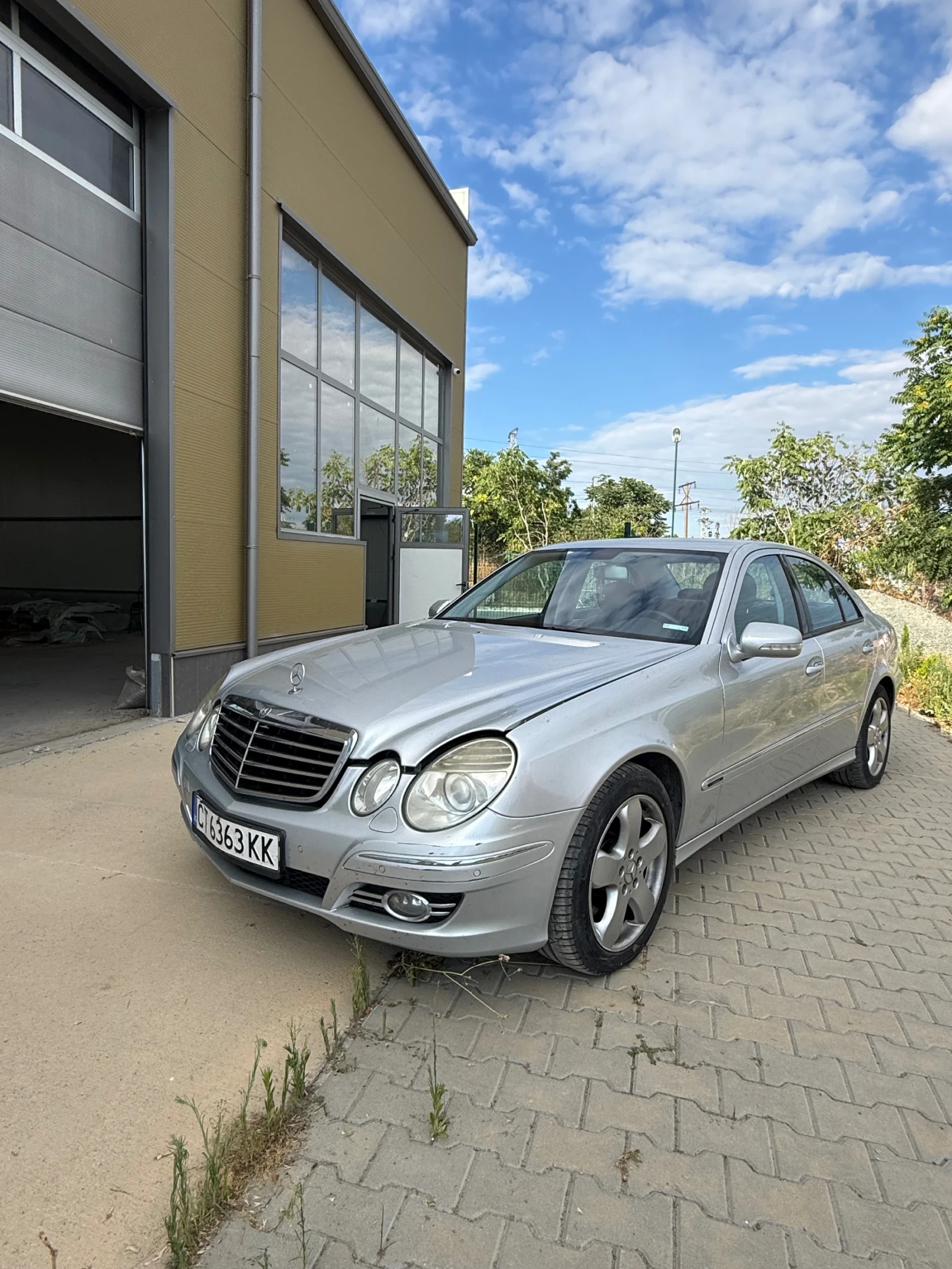 Mercedes-Benz E 320