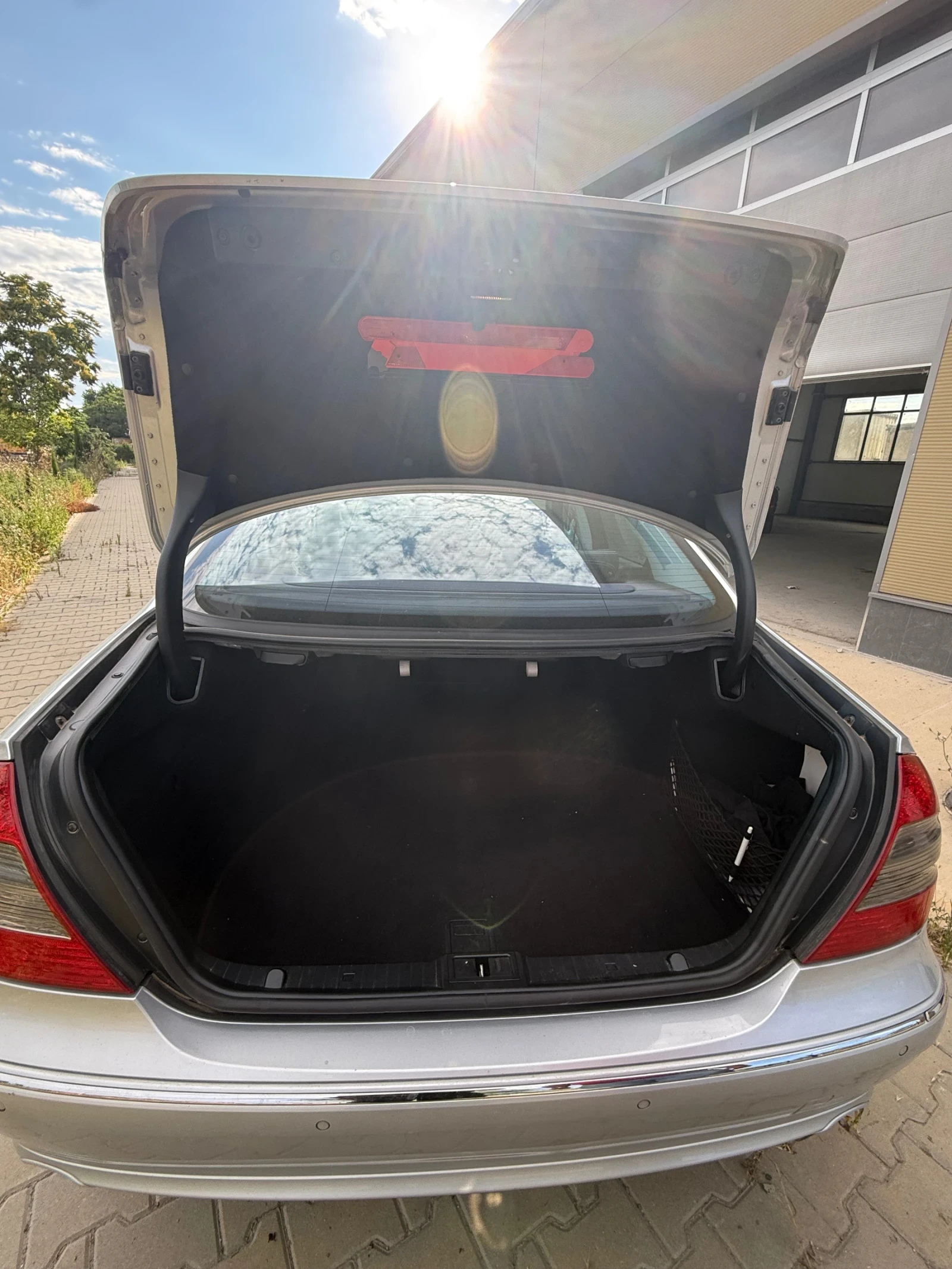 Mercedes-Benz E 320, снимка 14 - Автомобили и джипове - 55191761
