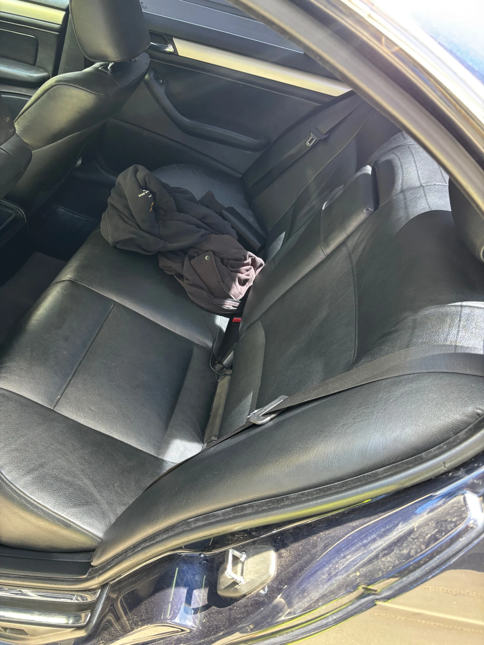 BMW 330 E46, снимка 7 - Автомобили и джипове - 55241669