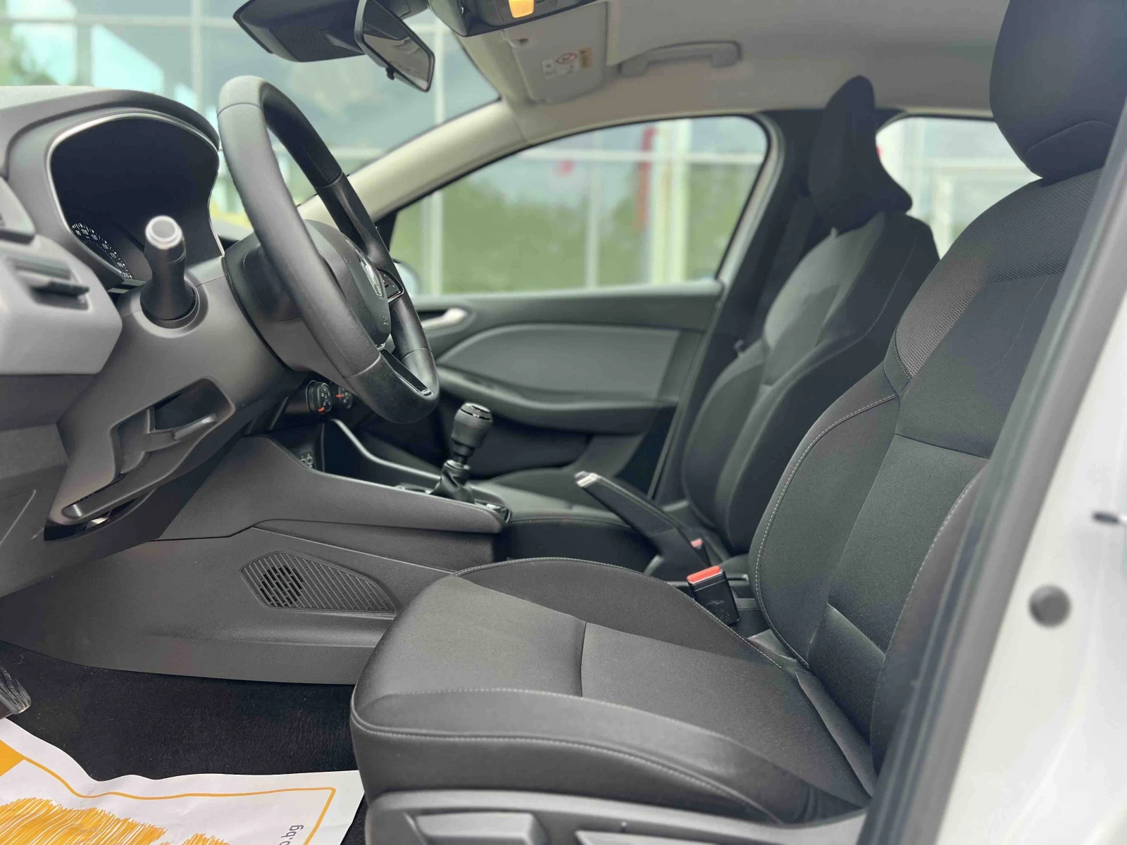 Renault Clio V 1.0 TCe / 90 к.с., снимка 7 - Автомобили и джипове - 55408281