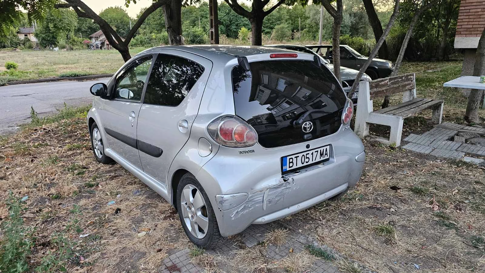 Toyota Aygo 1, 0 газ+ бензин, снимка 4 - Автомобили и джипове - 55993687