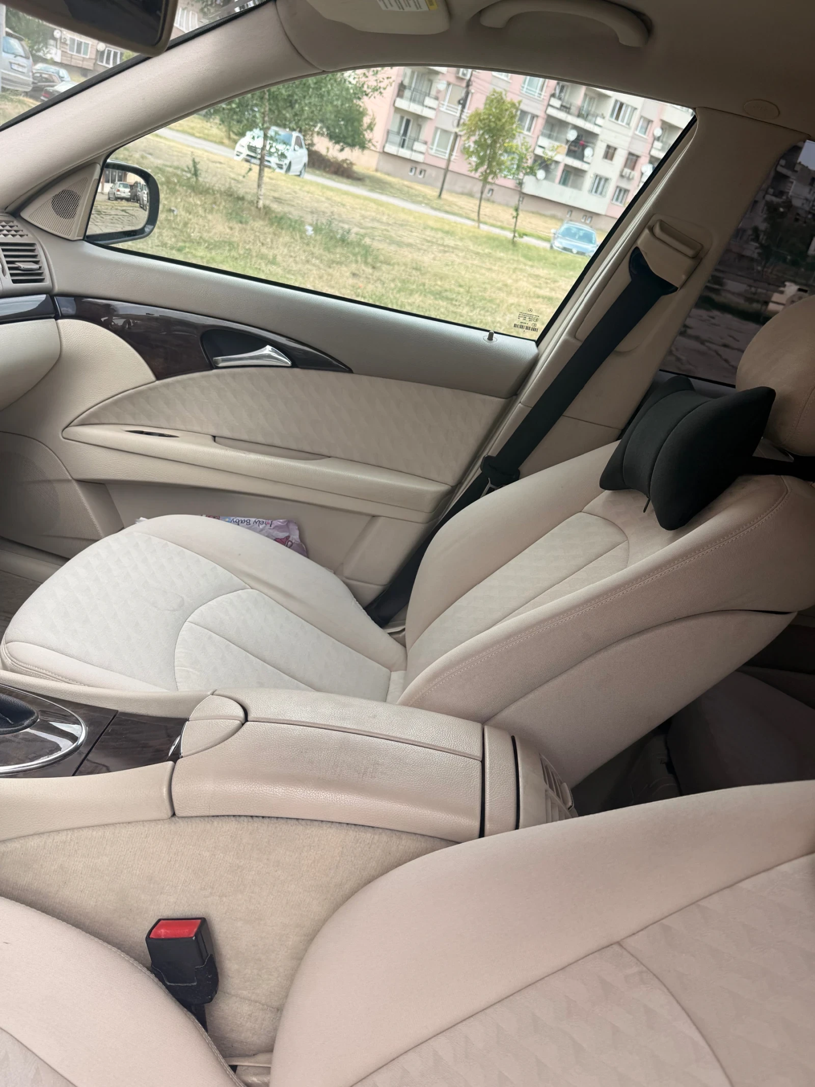 Mercedes-Benz E 200 2.2cdi, снимка 4 - Автомобили и джипове - 56375687