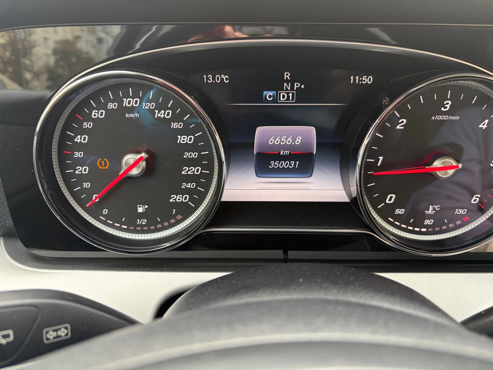 Mercedes-Benz E 200, снимка 8 - Автомобили и джипове - 56505034