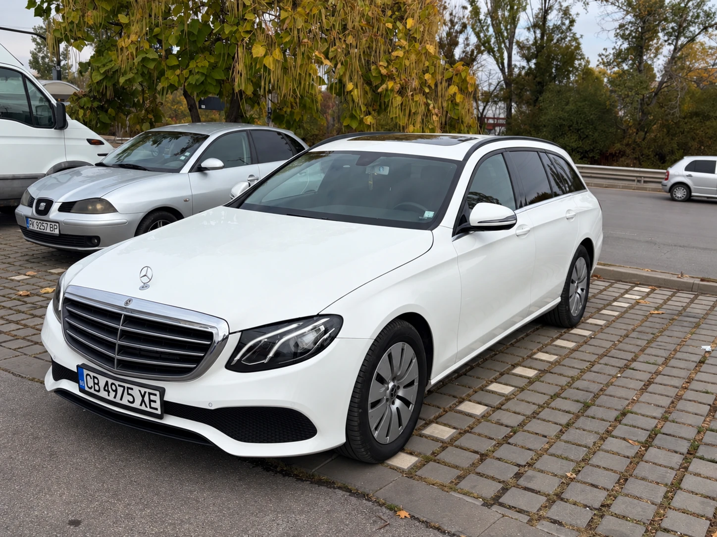 Mercedes-Benz E 200, снимка 2 - Автомобили и джипове - 56505034