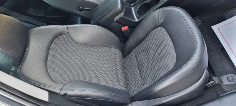 Hyundai IX35 2.0CRDI * 4WD* * AVTOMAT* * NAVI* * ШВЕЙЦАРИЯ* , снимка 8 - Автомобили и джипове - 51000428