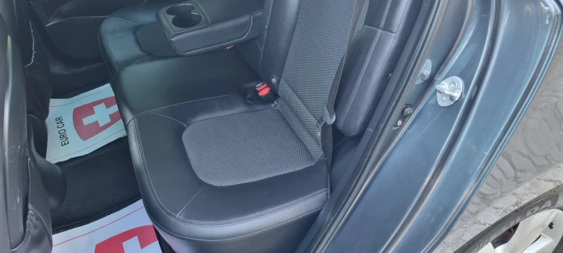 Hyundai IX35 2.0CRDI * 4WD* * AVTOMAT* * NAVI* * ШВЕЙЦАРИЯ* , снимка 15 - Автомобили и джипове - 51000428