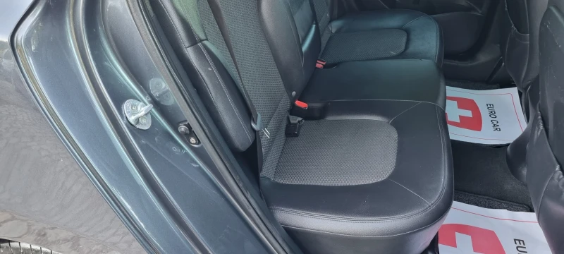 Hyundai IX35 2.0CRDI * 4WD* * AVTOMAT* * NAVI* * ШВЕЙЦАРИЯ* , снимка 14 - Автомобили и джипове - 51000428