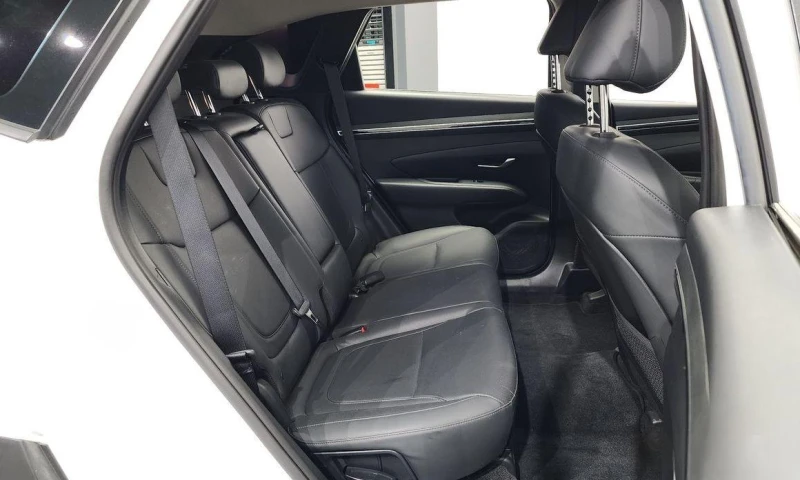 Hyundai Tucson Diesel 2.0 2WD Modern * НАЙ-ДОБРА ЦЕНА В БЪЛГАРИЯ*, снимка 12 - Автомобили и джипове - 52046211