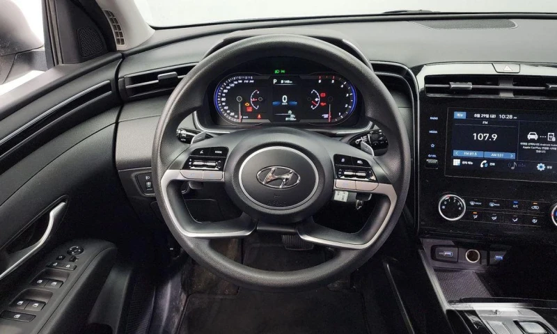 Hyundai Tucson Diesel 2.0 2WD Modern * НАЙ-ДОБРА ЦЕНА В БЪЛГАРИЯ*, снимка 13 - Автомобили и джипове - 52046211