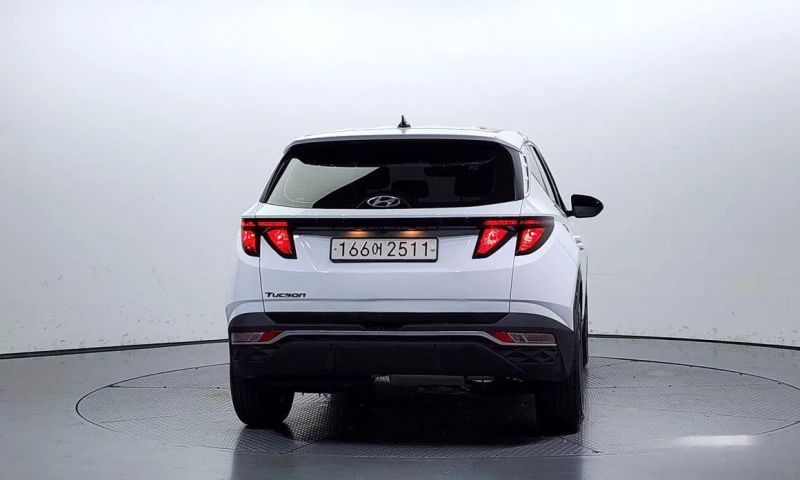 Hyundai Tucson Diesel 2.0 2WD Modern * НАЙ-ДОБРА ЦЕНА В БЪЛГАРИЯ*, снимка 4 - Автомобили и джипове - 52046211