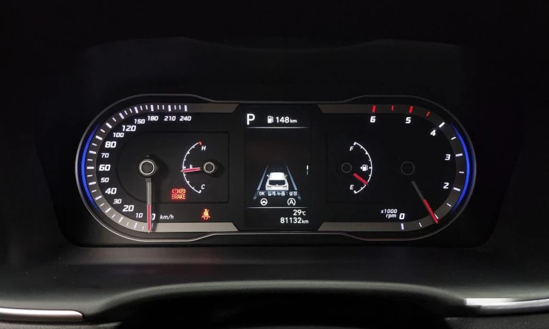 Hyundai Tucson Diesel 2.0 2WD Modern * НАЙ-ДОБРА ЦЕНА В БЪЛГАРИЯ*, снимка 8 - Автомобили и джипове - 52046211