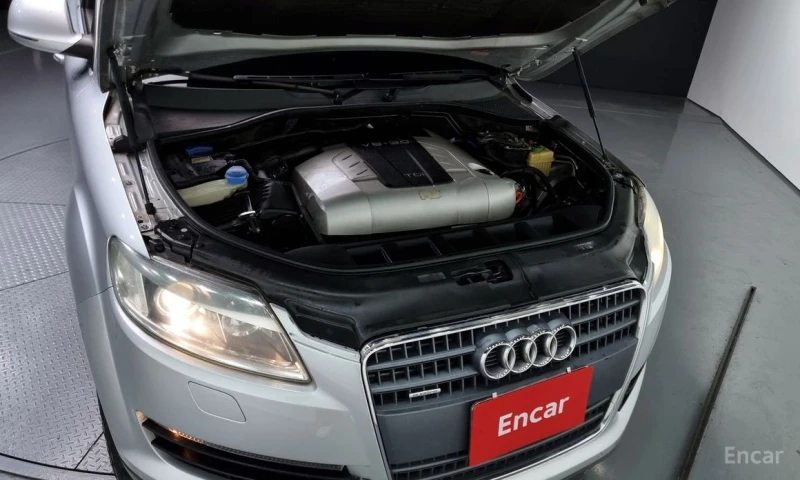 Audi Q7, снимка 6 - Автомобили и джипове - 52997686