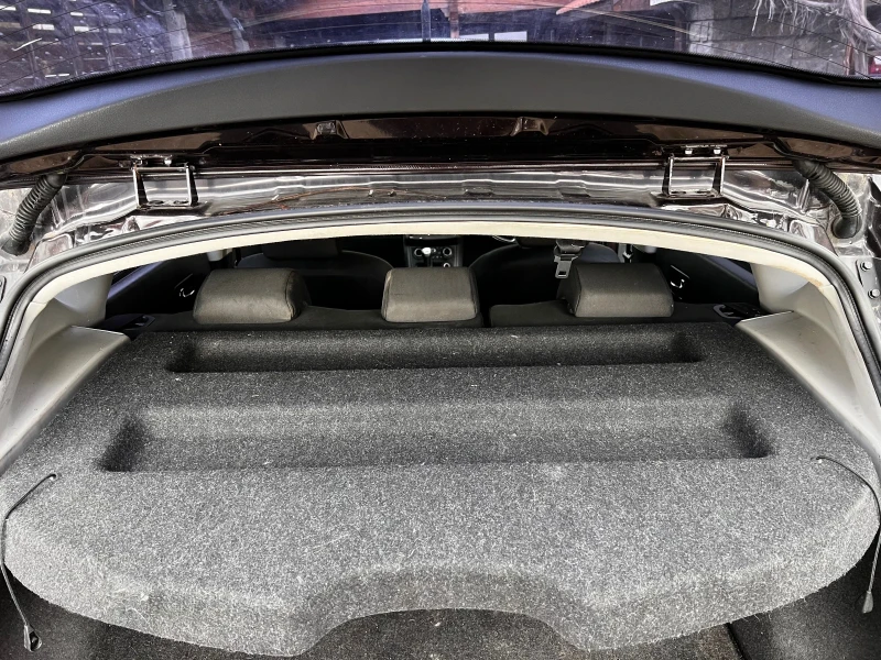 Nissan Qashqai 1.6 Бензин, снимка 10 - Автомобили и джипове - 53405383