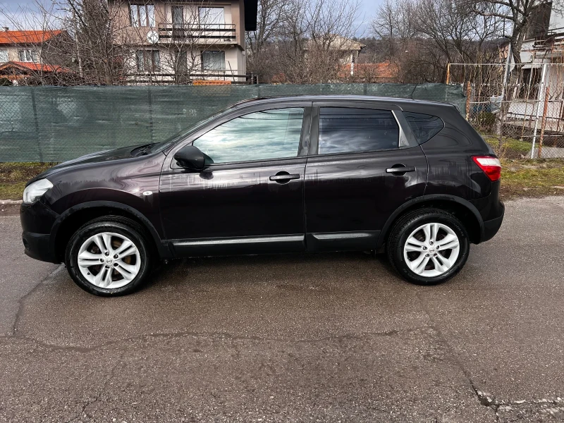 Nissan Qashqai 1.6 Бензин, снимка 5 - Автомобили и джипове - 53405383