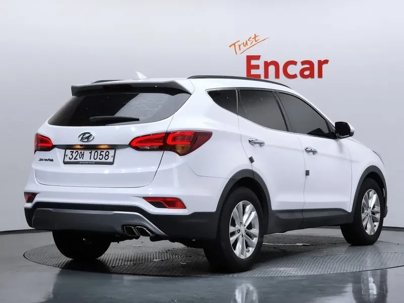 Hyundai Santa fe 2.0 2Wd Premium, снимка 2 - Автомобили и джипове - 55888720