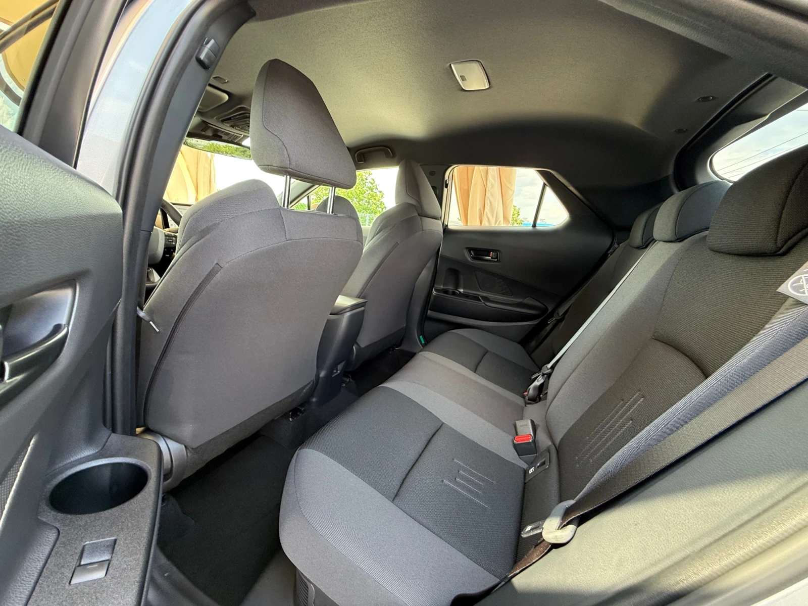 Toyota C-HR 2.0 Hybrid * * *  | Mobile.bg   11