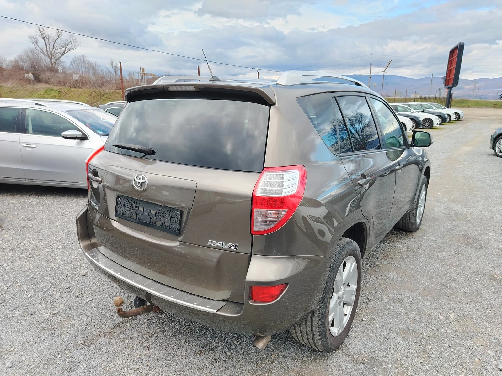 Toyota Rav4 2.2 D-Cat - изображение 7