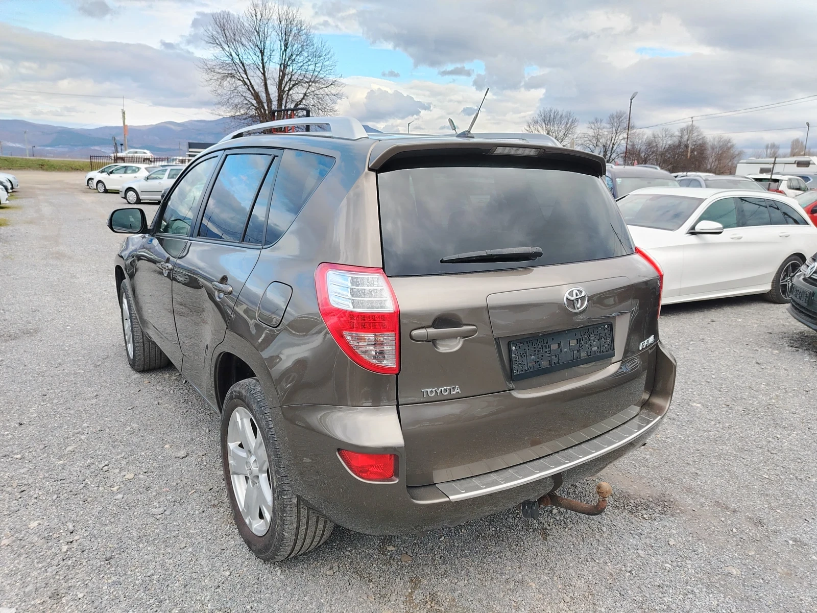 Toyota Rav4 2.2 D-Cat - изображение 9