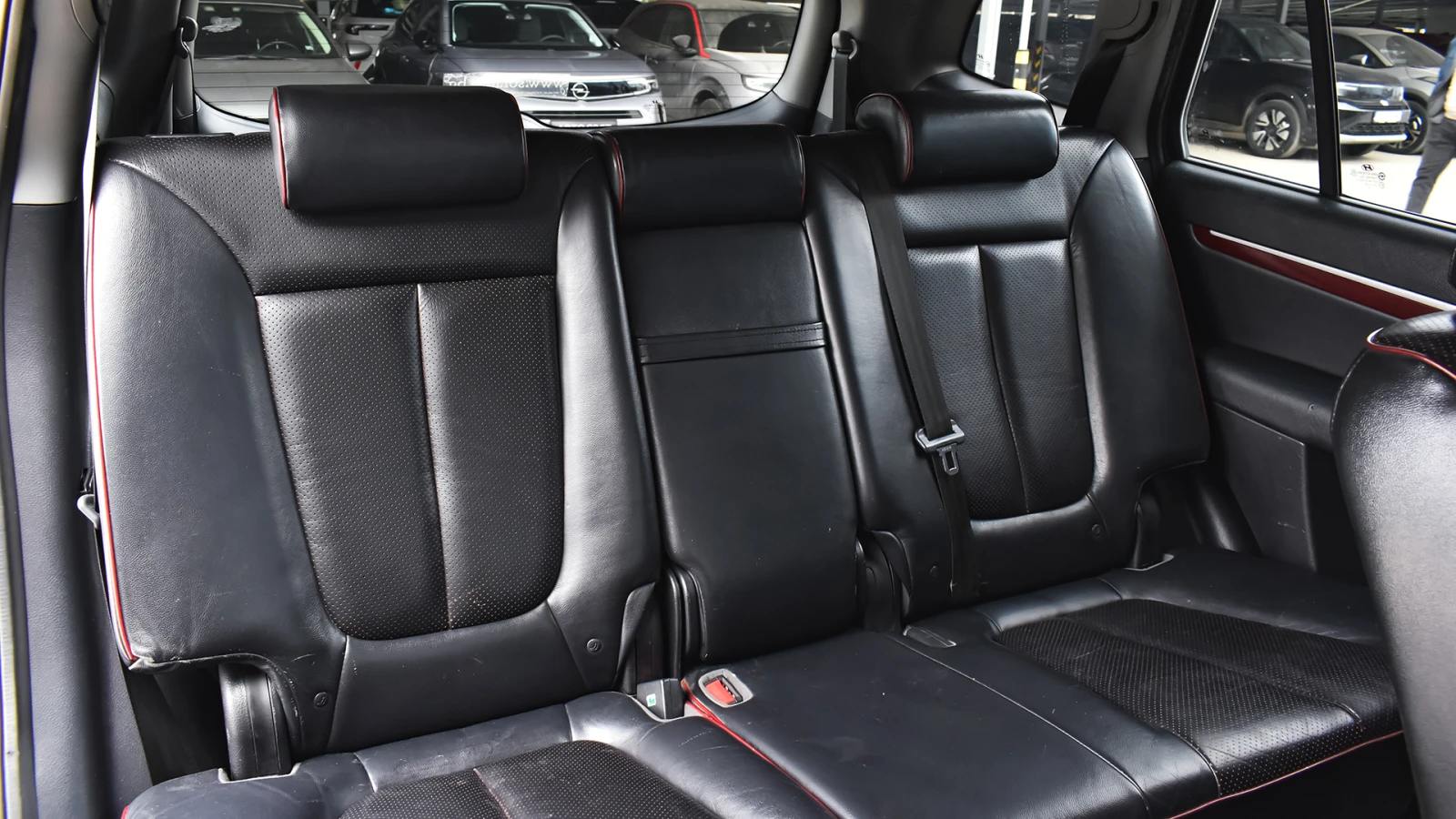 Hyundai Santa fe 2.2 CRDi 4x4 Automatic 6+ 1 seat, снимка 11 - Автомобили и джипове - 53999801