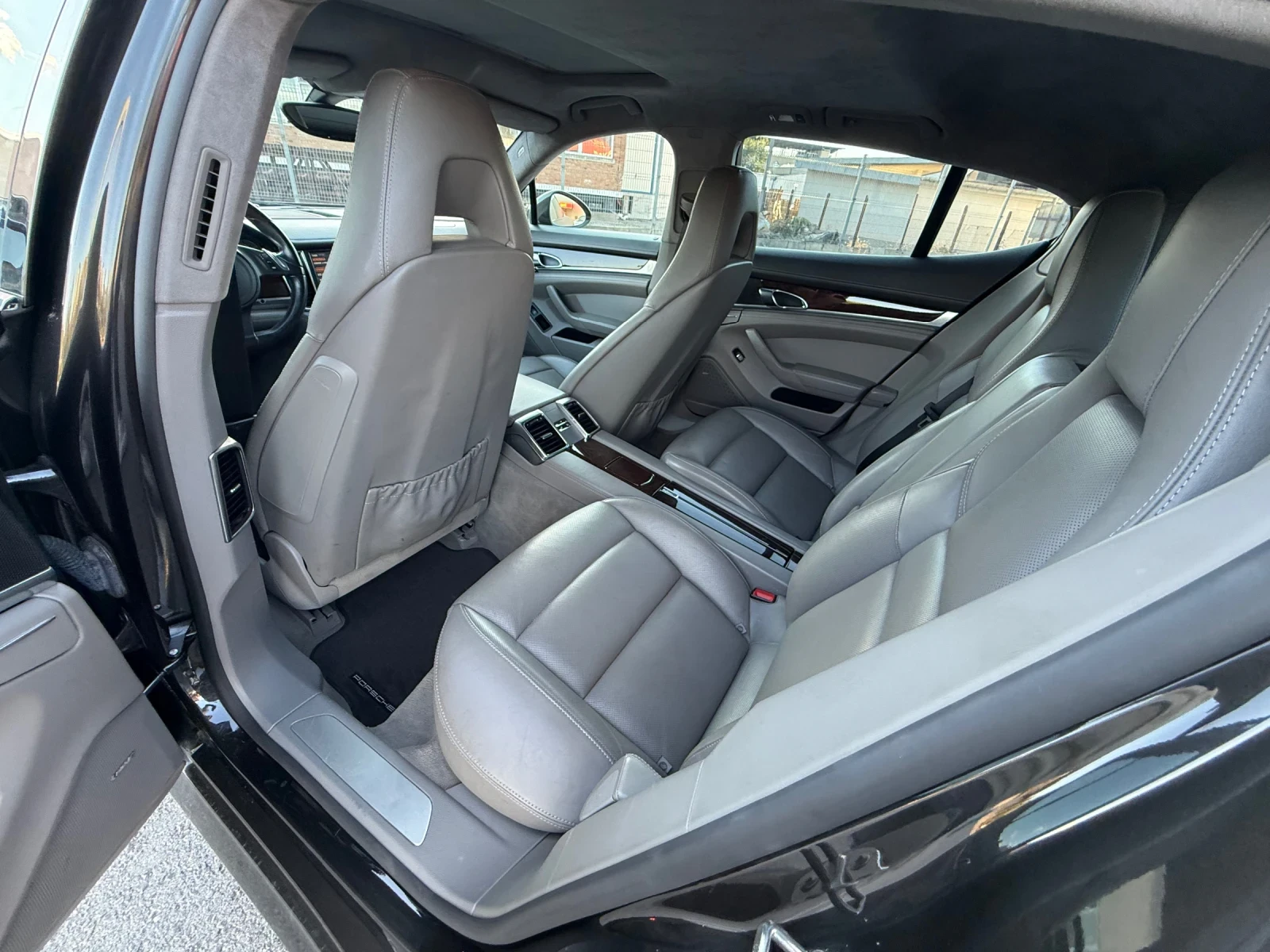 Porsche Panamera ЗАДЪЛЖИТЕЛЕН* БАРТЕР* TurboS* 550кс, снимка 9 - Автомобили и джипове - 55013688