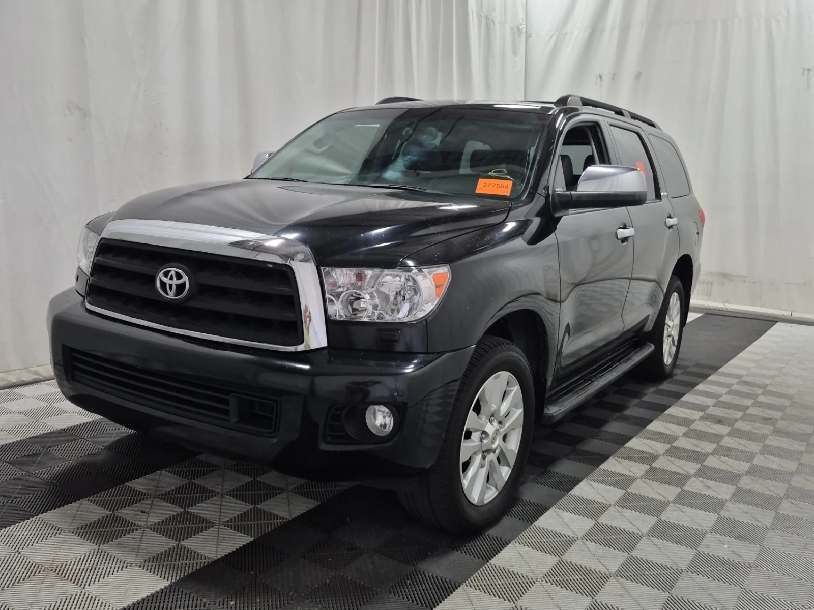 Toyota Sequoia PLATINIM * 4WD * 7 МЕСТА * БЕЗ ИНЦИДЕНТИ * 