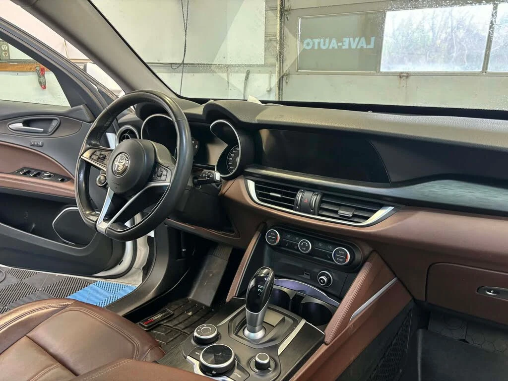 Alfa Romeo Stelvio 2.0 AWD , снимка 11 - Автомобили и джипове - 55258490