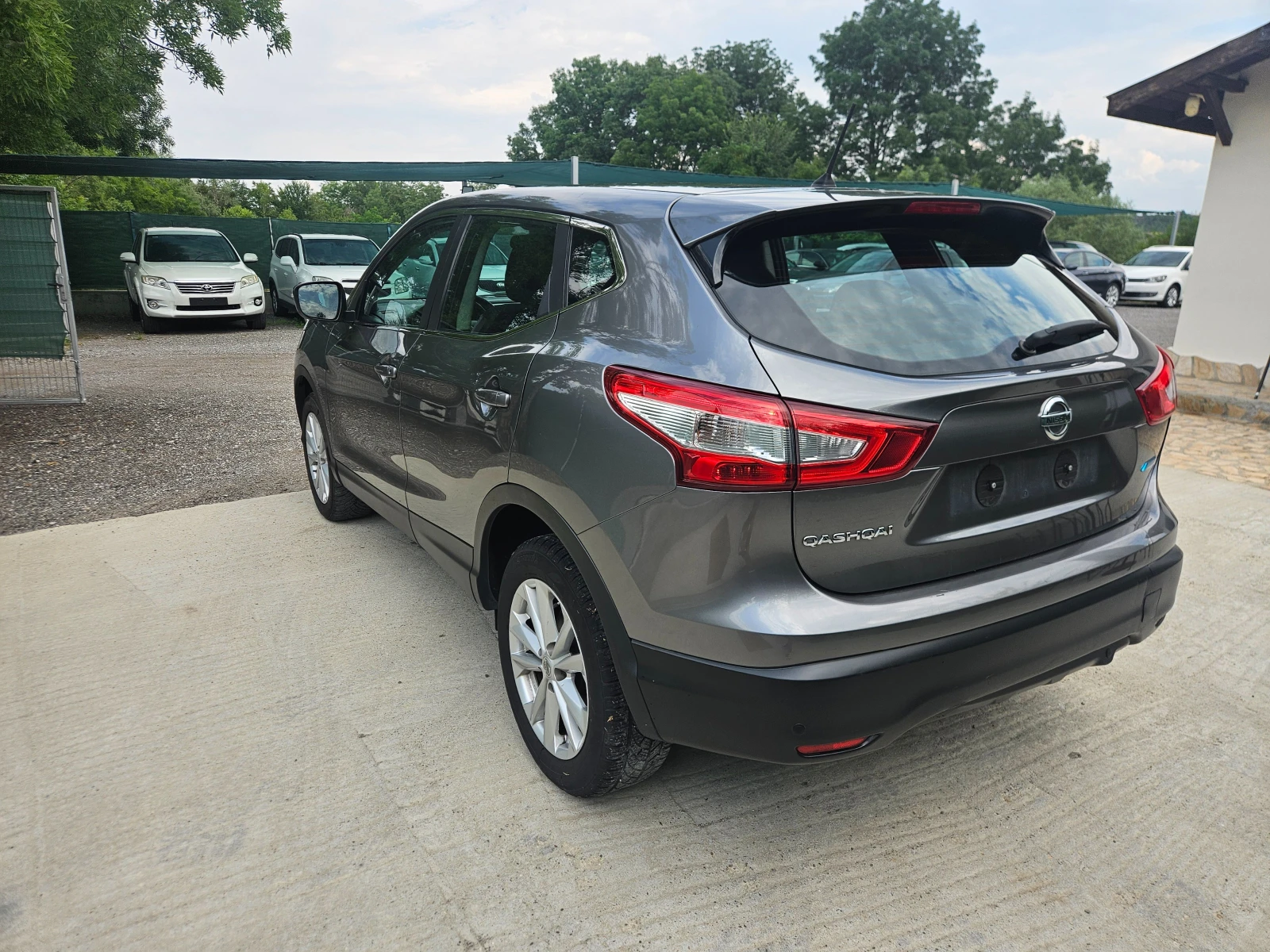 Nissan Qashqai 1.5 DCI, снимка 4 - Автомобили и джипове - 55314047