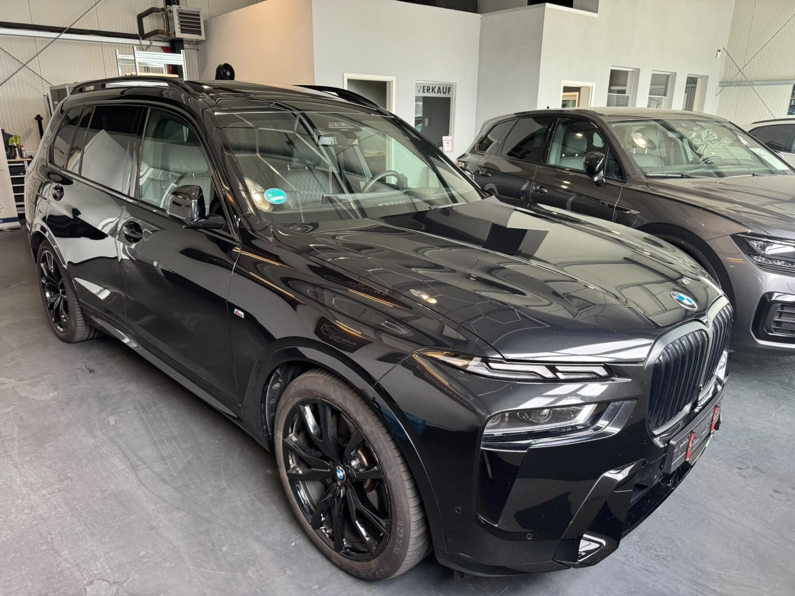 BMW X7 FACELIFT xDrive 40d M-Sport FUL MAX EXTRI !!!!, снимка 2 - Автомобили и джипове - 55436763