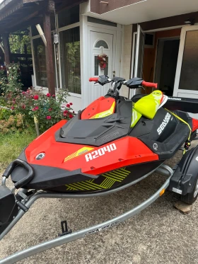 Джет Bombardier Sea Doo Spark Trixx, снимка 8