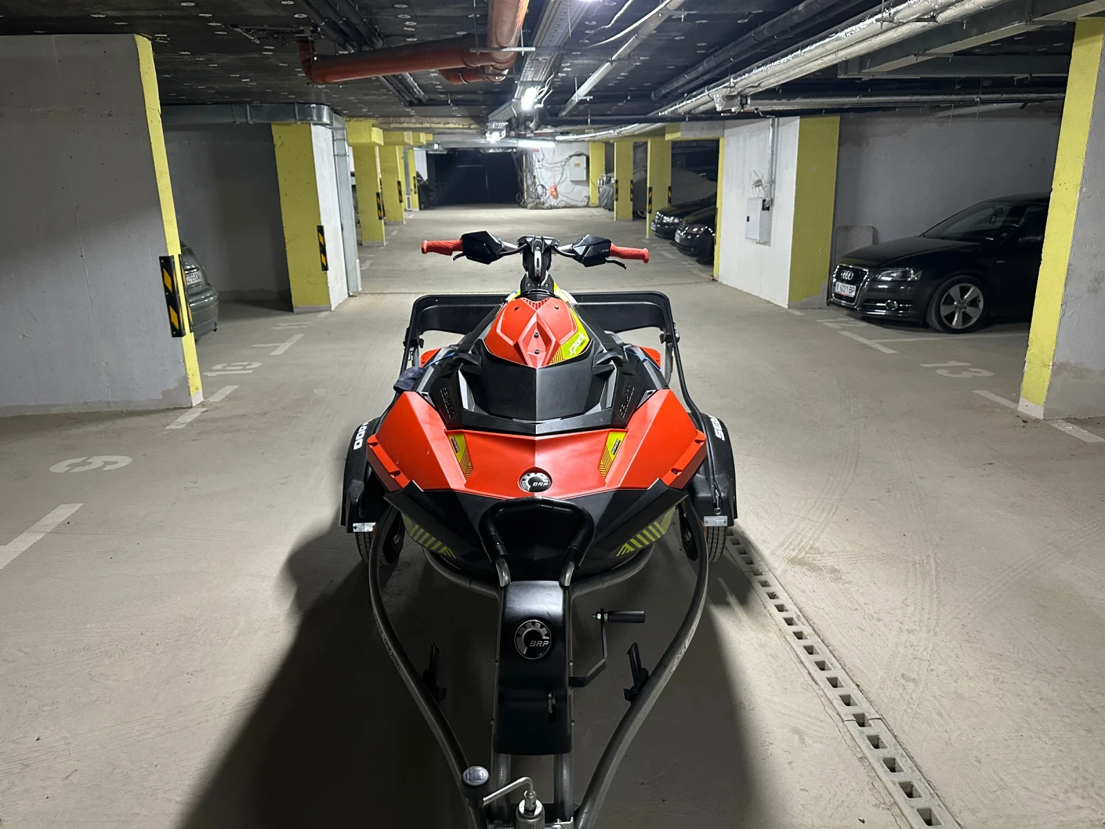 Джет Bombardier Sea Doo Spark Trixx, снимка 3 - Воден транспорт - 54808601