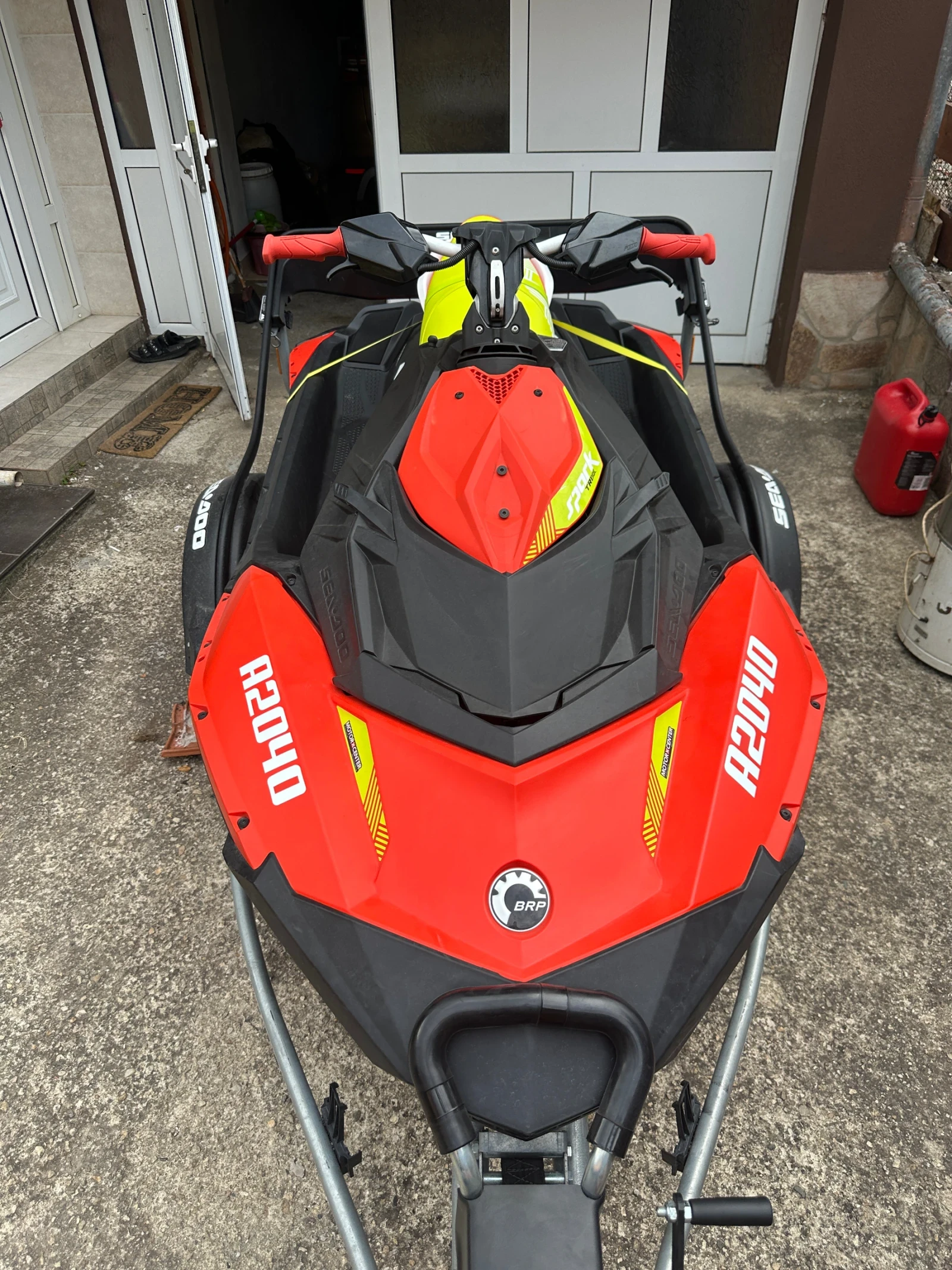 Джет Bombardier Sea Doo Spark Trixx, снимка 9 - Воден транспорт - 54808601
