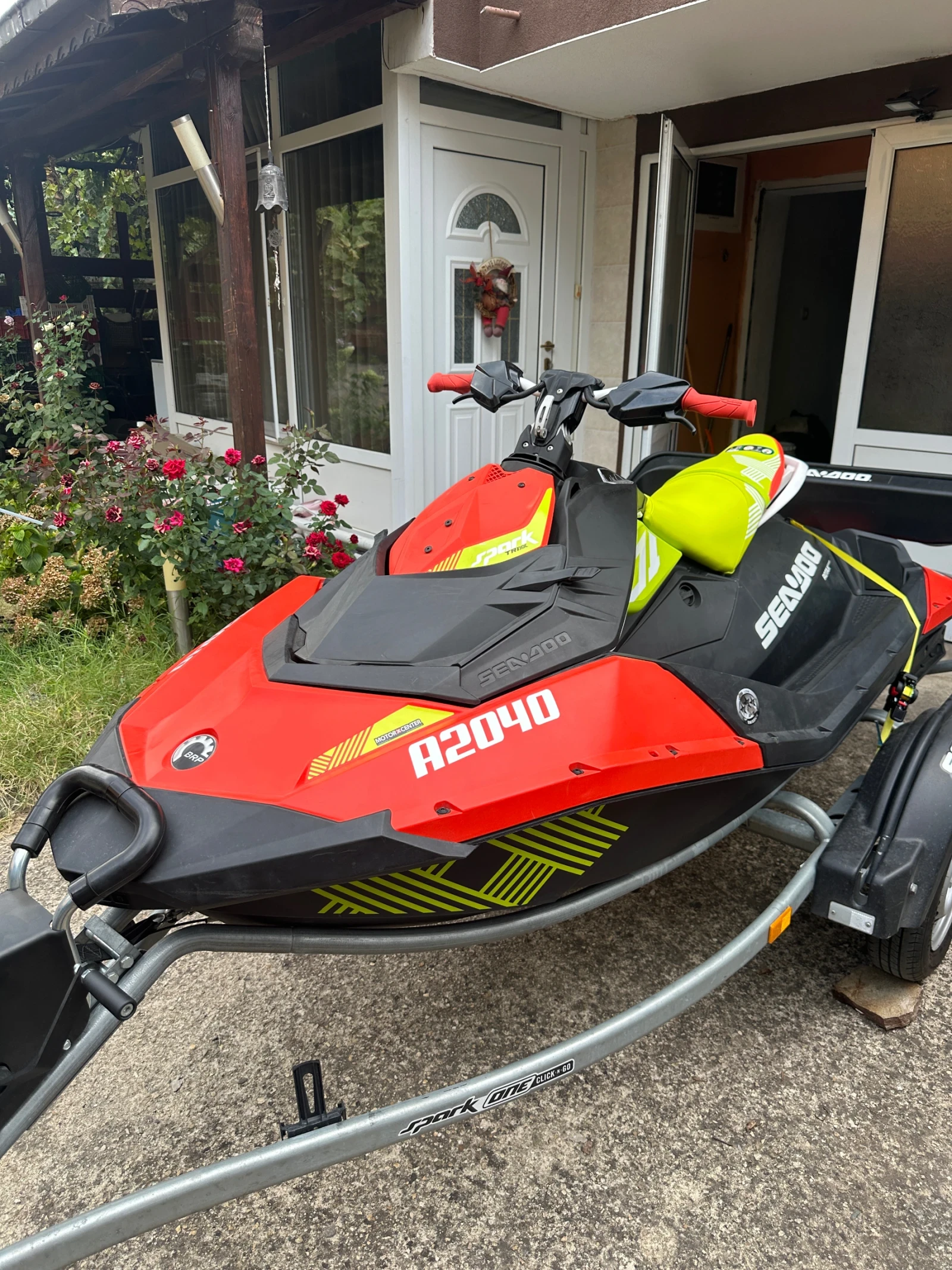 Джет Bombardier Sea Doo Spark Trixx, снимка 8 - Воден транспорт - 54808601