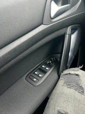 Peugeot 308 1.5 EAT8, снимка 9