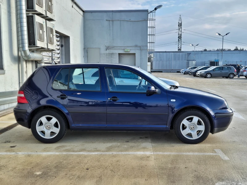 VW Golf 4 1.4i 16V, снимка 3 - Автомобили и джипове - 48482294