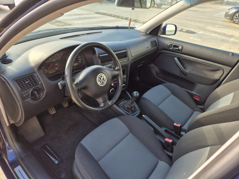 VW Golf 4 1.4i 16V, снимка 7 - Автомобили и джипове - 48482294