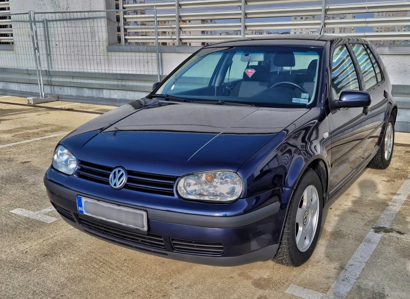 VW Golf 4 1.4i 16V, снимка 1 - Автомобили и джипове - 48482294