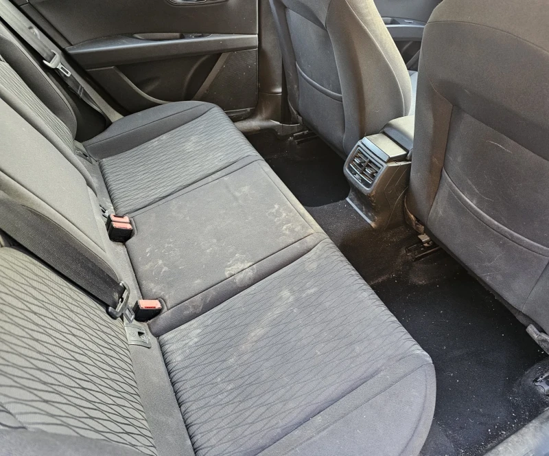 Seat Leon 1.6tdi clh dsg7 , снимка 9 - Автомобили и джипове - 51231509