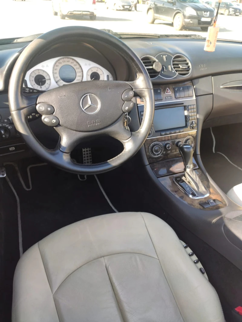 Mercedes-Benz CLK 320 7G-Tronic, снимка 7 - Автомобили и джипове - 53439444