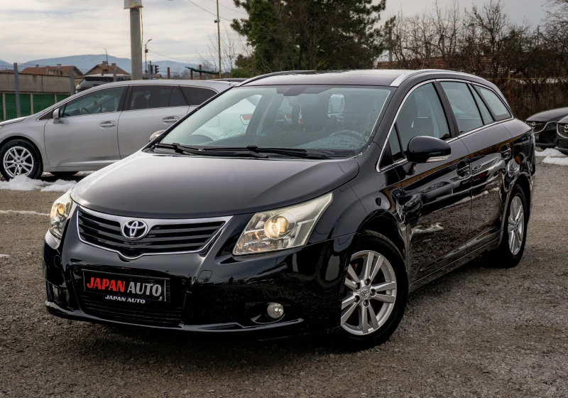 Toyota Avensis 1.8 бензин | Много добро състояние! С Гаранция! , снимка 2 - Автомобили и джипове - 53595231