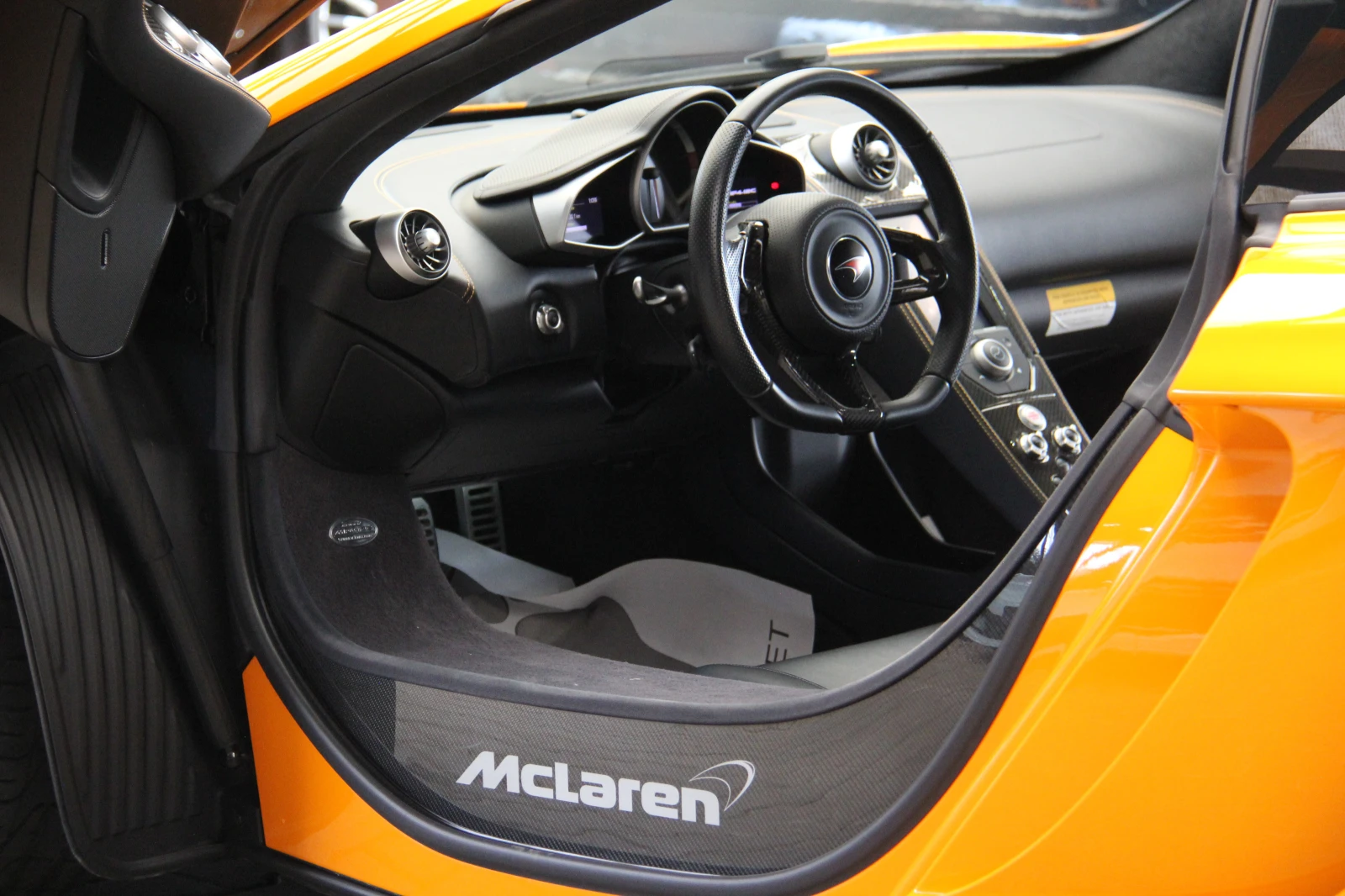 McLaren MP4-12C 3.8 V8/Meridian DSP/Carbon/Launch - изображение 10