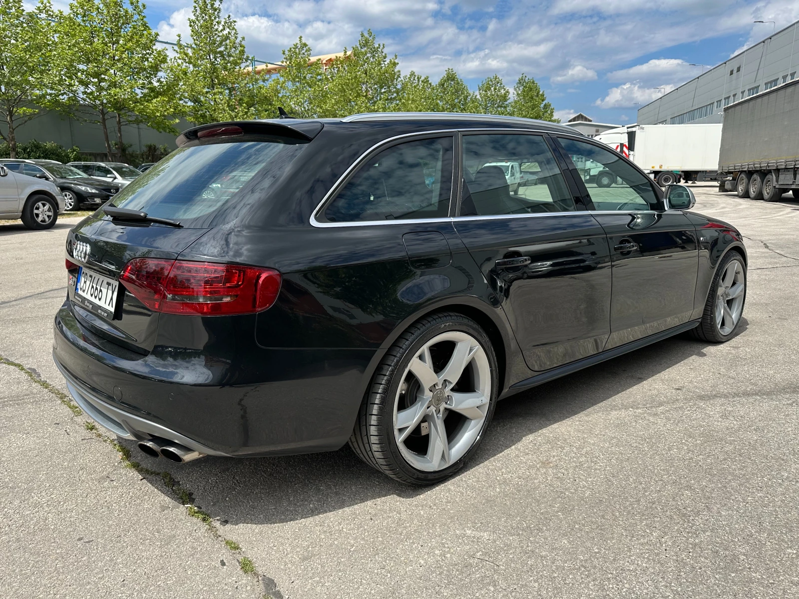 Audi S4 3.0i 333 к.с. - изображение 4